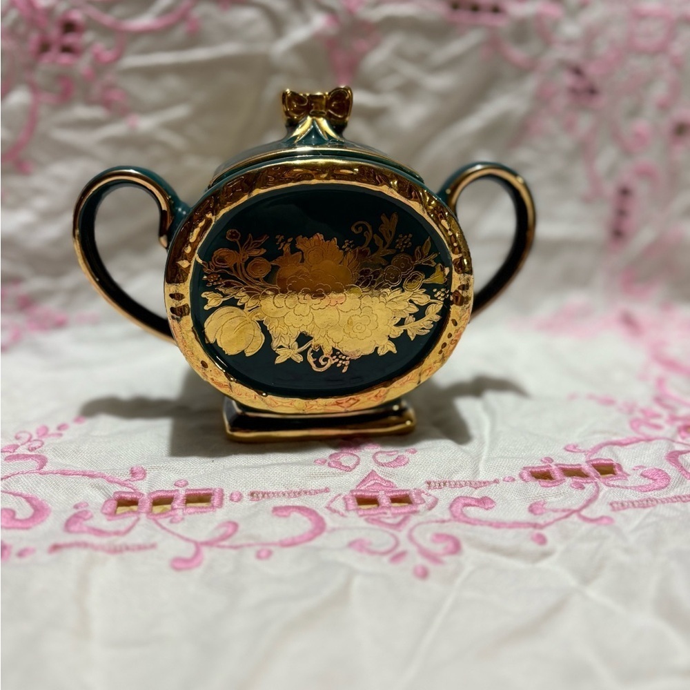 Vintage Sadler Elegant Gold and Green Decorative Sugar Bowl